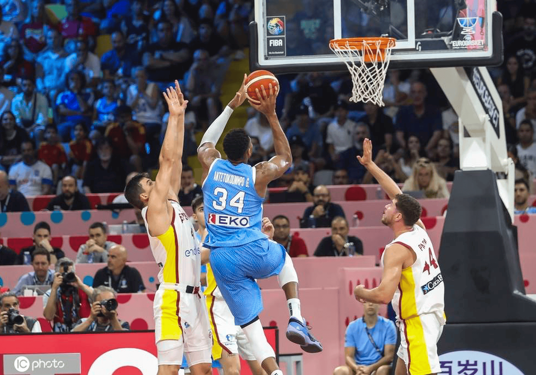 西班牙队引发争议！，字母哥官方宣布表现优异新规气势如虹延续的简单介绍